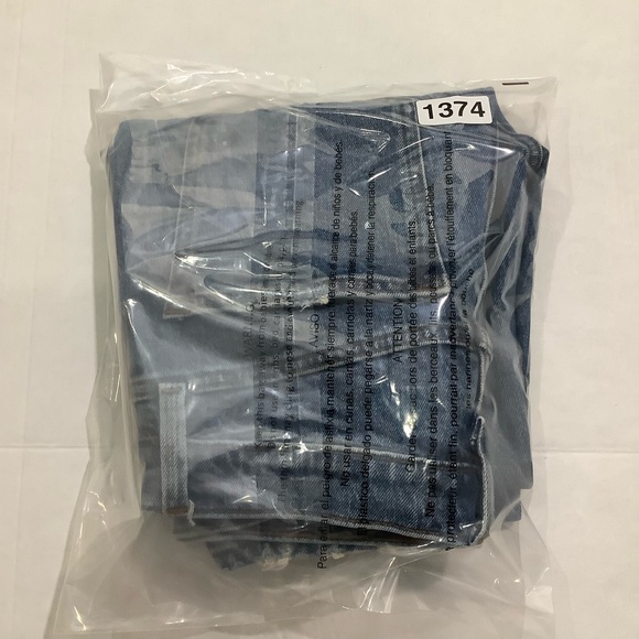 Abercrombie & Fitch High Rise Mom Jean Paint Splatter Distressed - Picture 11 of 11